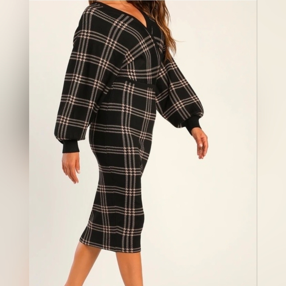 Lulus Plaid Your Love Black Plaid Sweater Dress Small NWT